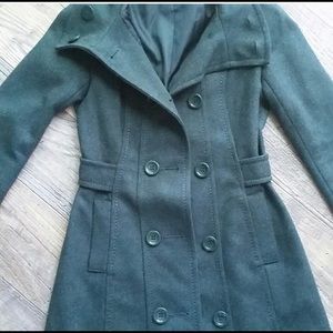 Green pea coat